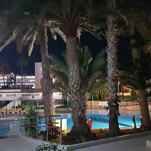 https://beautiful-apartment-115-central-area-wifi-gratis.in-canary-islands.com